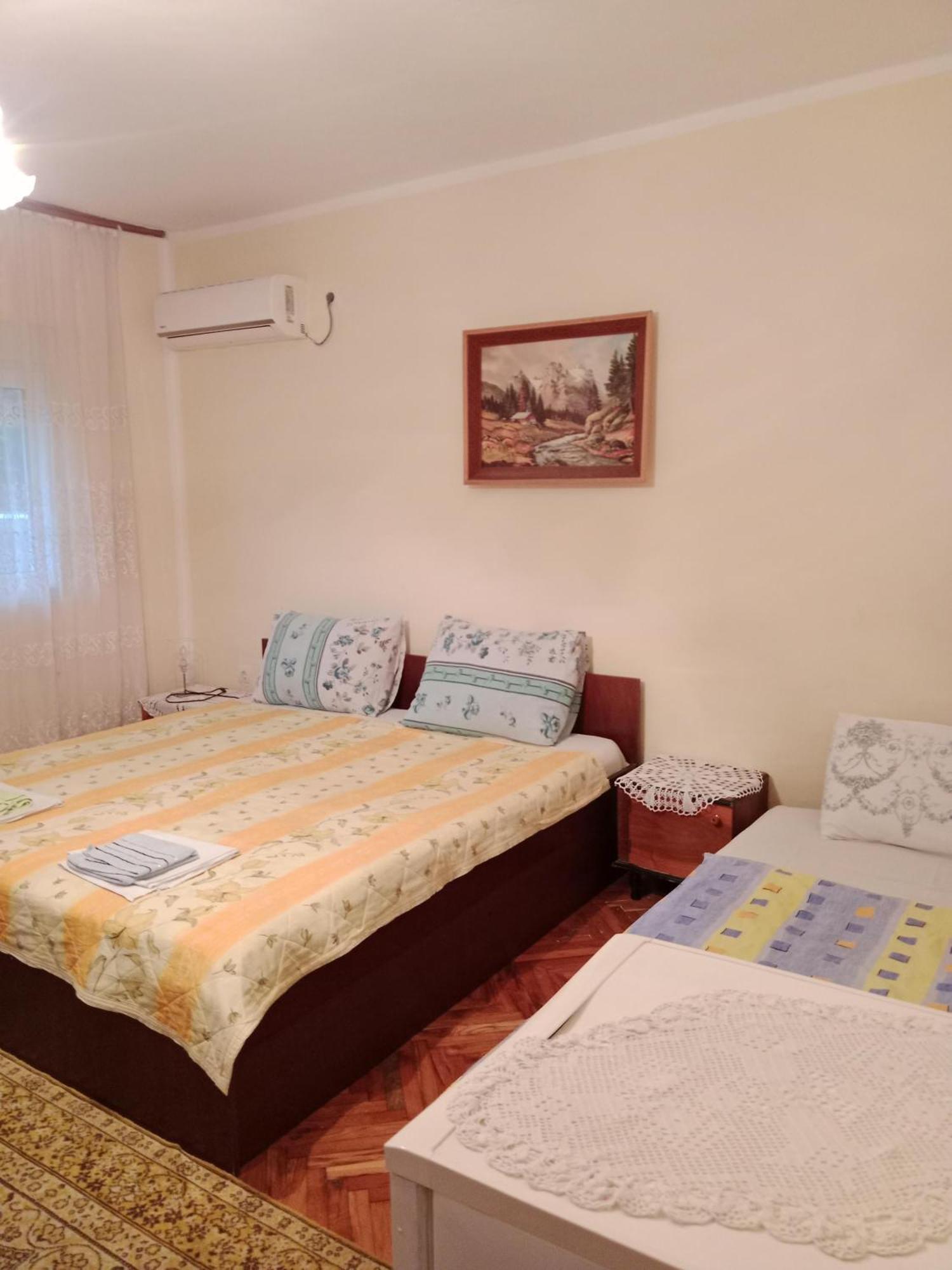 Rooms Banicevic Risan Buitenkant foto