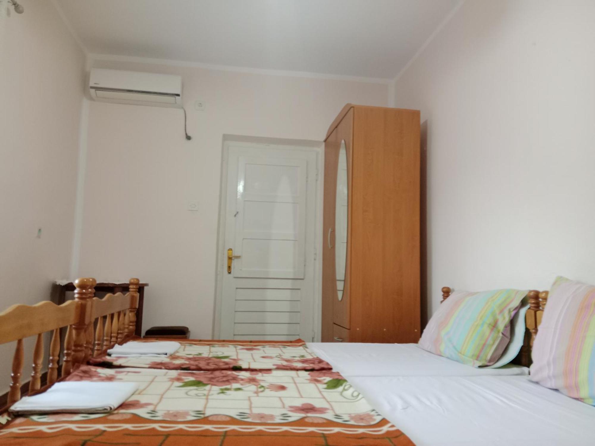 Rooms Banicevic Risan Buitenkant foto