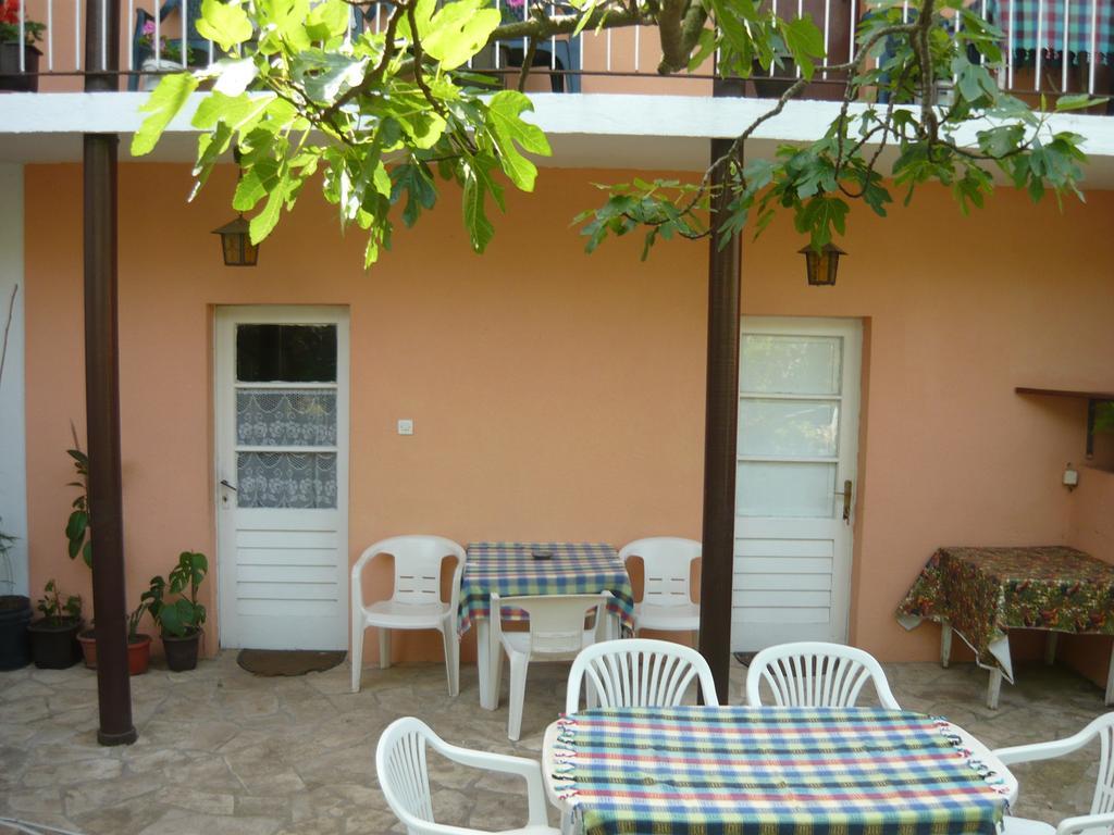 Rooms Banicevic Risan Buitenkant foto