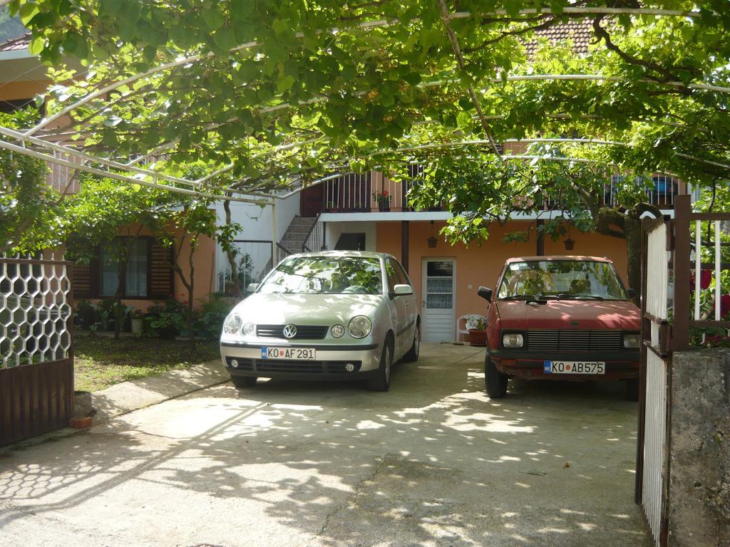 Rooms Banicevic Risan Buitenkant foto